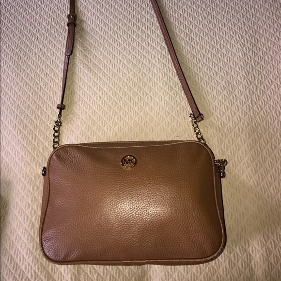Authentic Michael Kors Purse - Picture 1 of 8